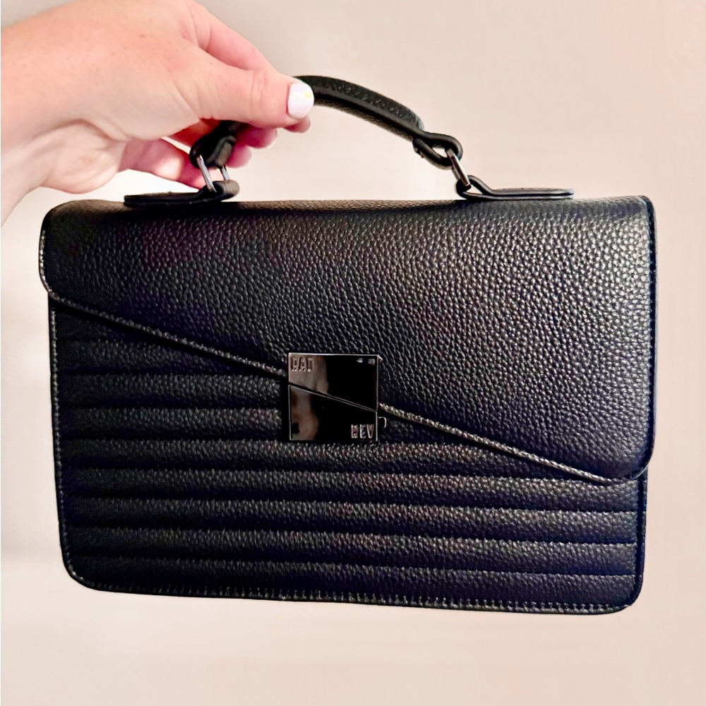 Rad Rev Edgy Crossbody in Pebble BLACK